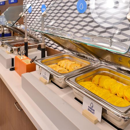 גארלנד Holiday Inn Express & Suites Dallas Ne Arboretum מראה חיצוני תמונה