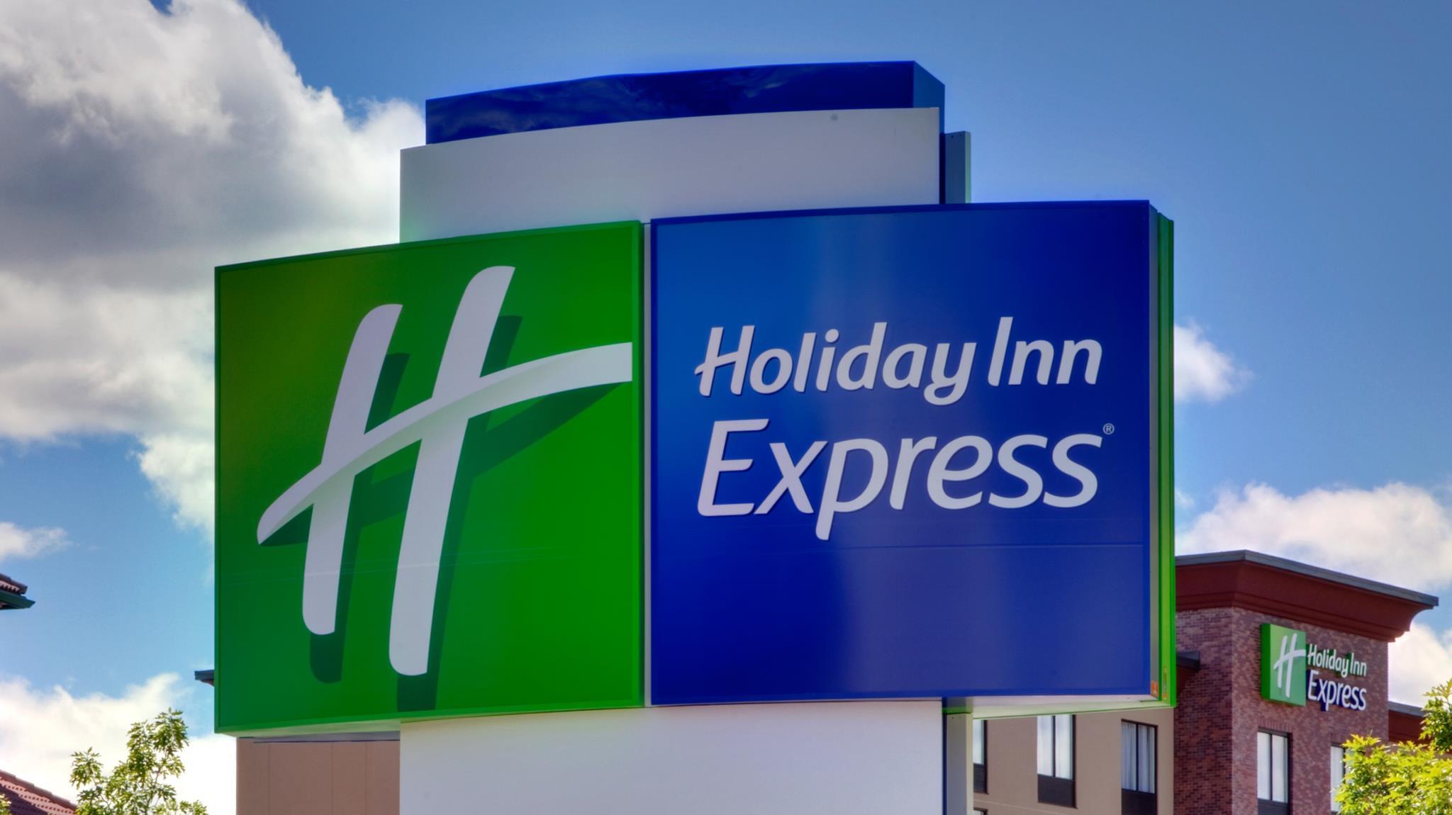 גארלנד Holiday Inn Express & Suites Dallas Ne Arboretum מראה חיצוני תמונה