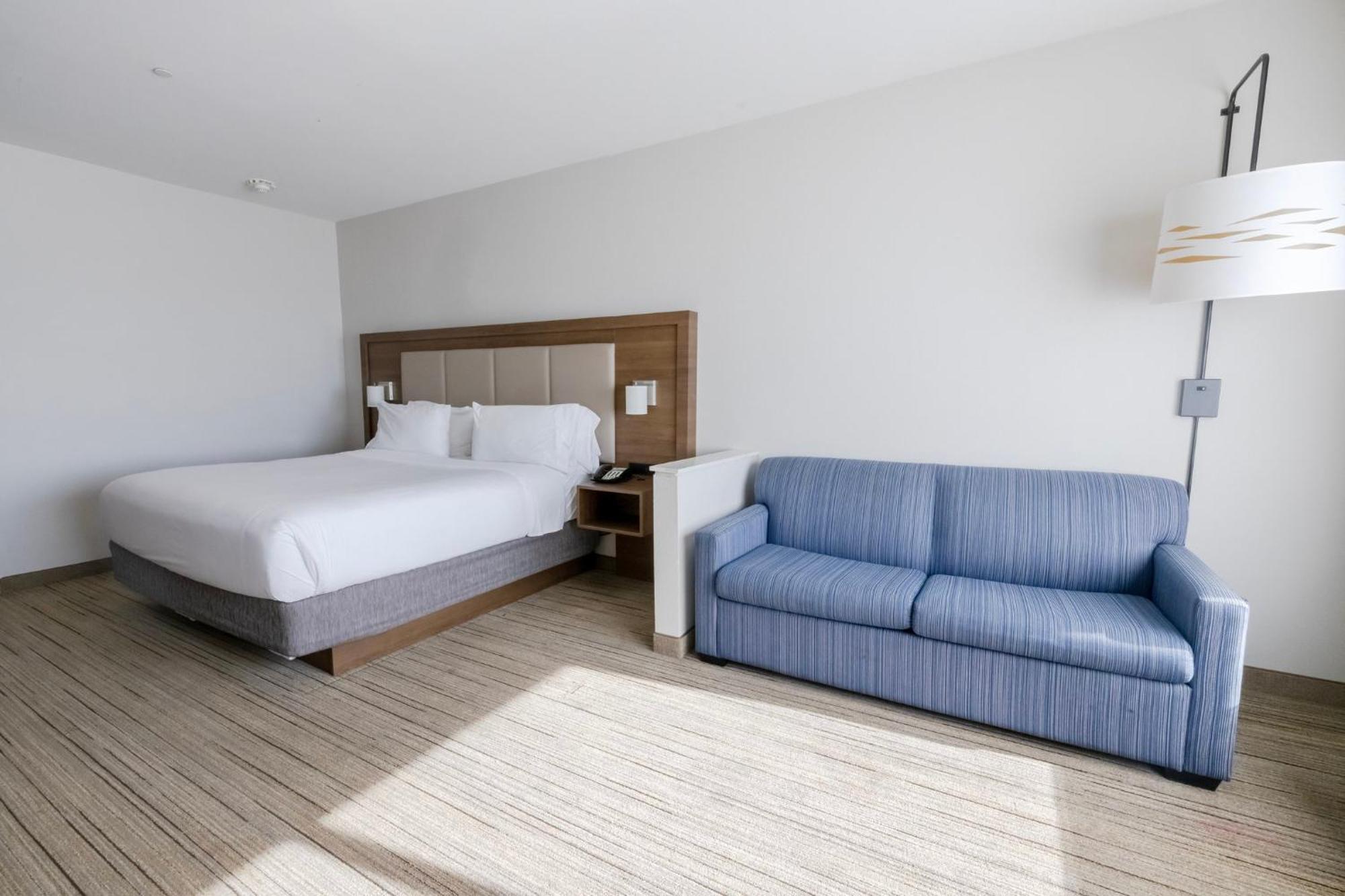 גארלנד Holiday Inn Express & Suites Dallas Ne Arboretum מראה חיצוני תמונה
