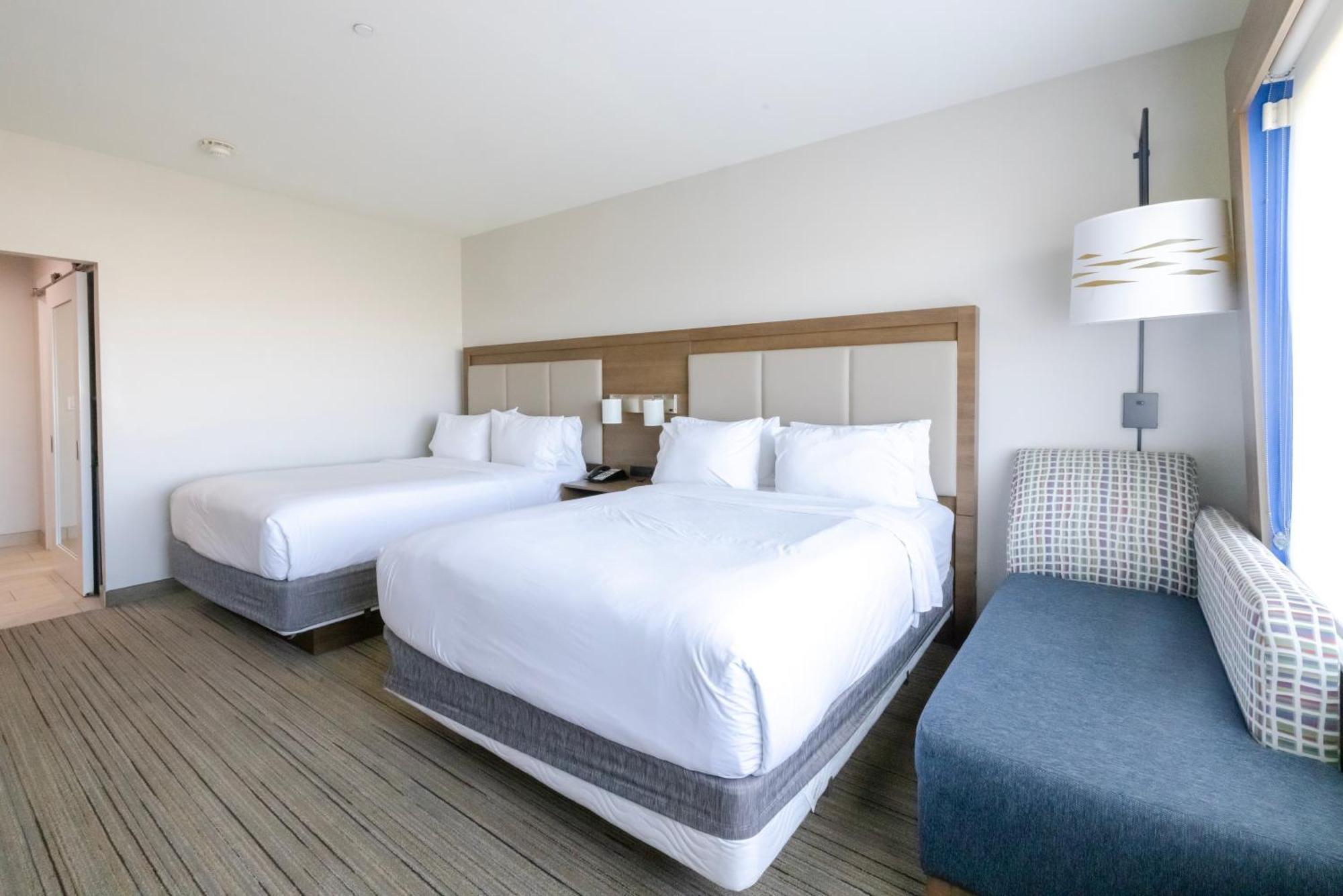 גארלנד Holiday Inn Express & Suites Dallas Ne Arboretum מראה חיצוני תמונה