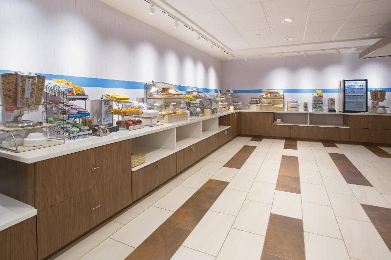 גארלנד Holiday Inn Express & Suites Dallas Ne Arboretum מראה חיצוני תמונה